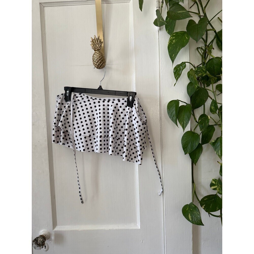 Women’s size black and white polka dot bandeau bathing suit top